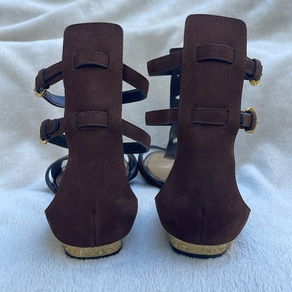 LOUIS VUITTON Sandal - Picture 7 of 15